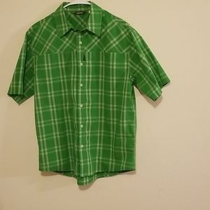 Cabela's Green Button Down Short Sleeve Shirt